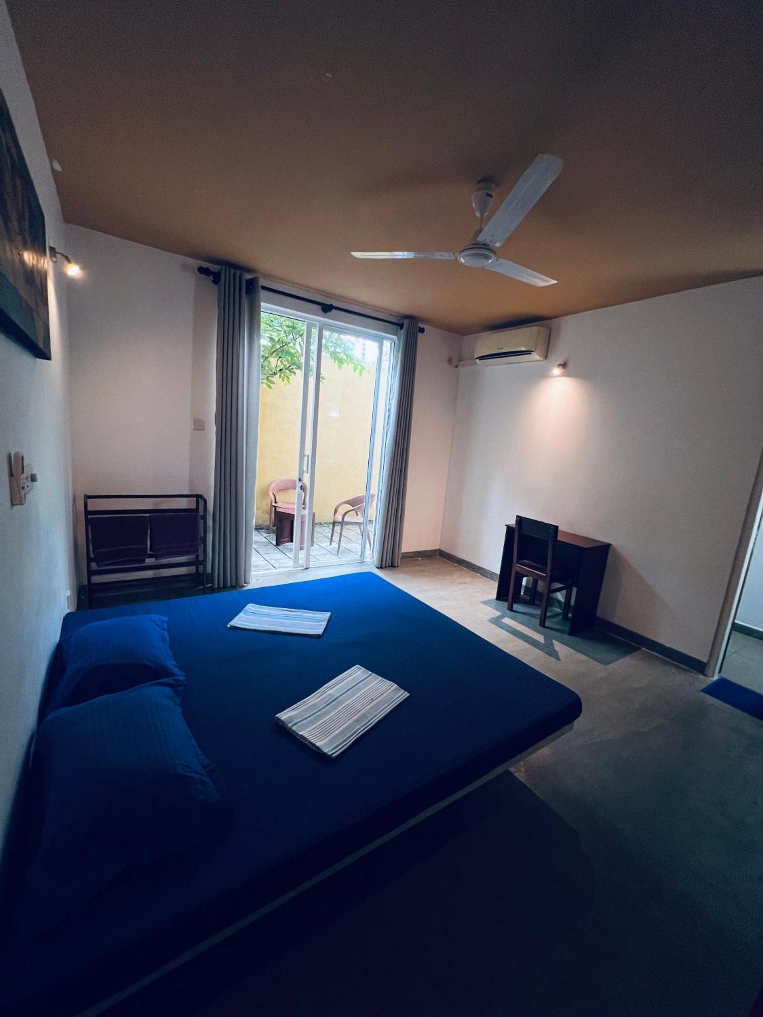 The Hostel Mirissa Buitenkant foto